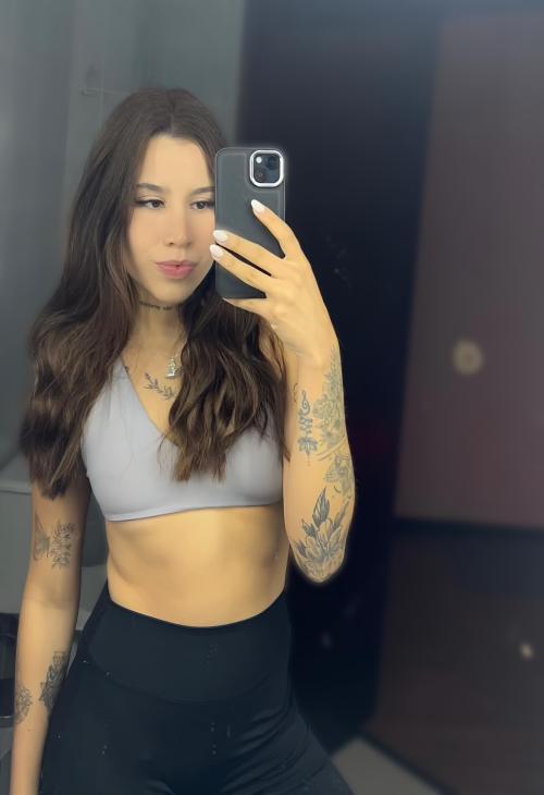 Garota de programa Livia em Curitiba - Sobradorosa